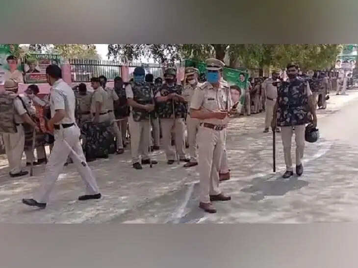 पुलिस ने घसीटा सरपंचो को, डिप्टी सीएम दुष्यंत चौटाला का करने पहुंचे थे विरोध