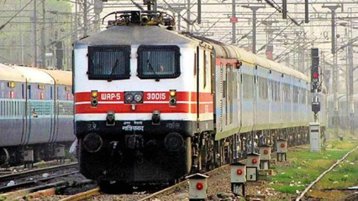 निरंकारी संत समागम के चलते रेलवे ने लिया बड़ा फैसला, Panipat के भोडवाल माजरी Station पर 2 मिनट के लिए रुकेगी ये ट्रेने
