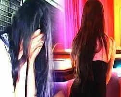 स्‍पा सेंटर की आड़ में चल रहा था अवैध धंधा, 2 युवक, 3 लड़कियां गिरफ्तार