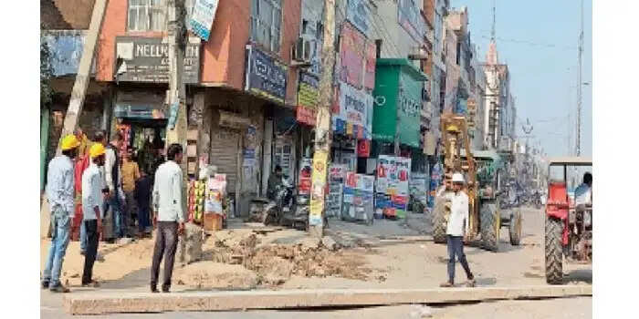 अब PANIPAT में जल्द पूरा होगा फोरलेन निर्माण का काम, खंभों की शिफ्टिंग हुई शुरू