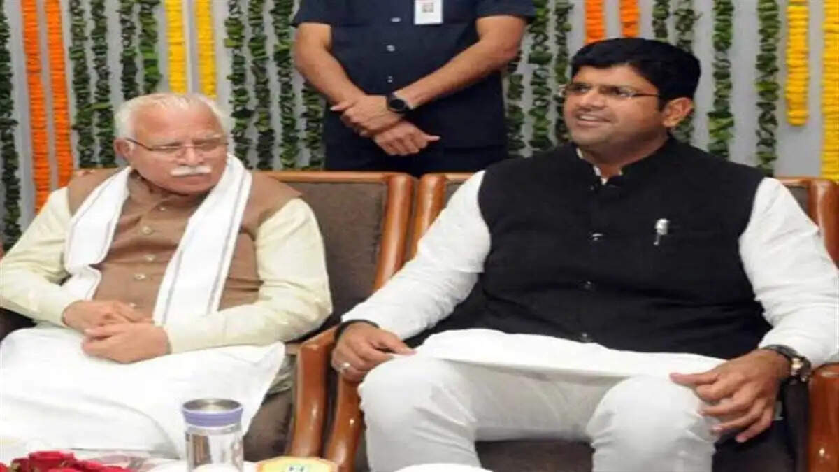 पार्टियां चुनाव पार्टी चिन्हों पर लड़ेगी या नहीं फैसला आज
