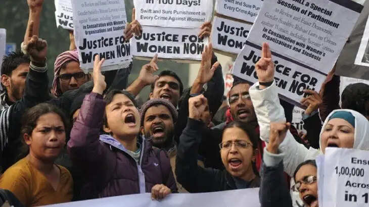हाथरस कांड के बाद महिला सुरक्षा पर गृह मंत्रालय की एडवाइजरी, FIR दर्ज करना अनिवार्य