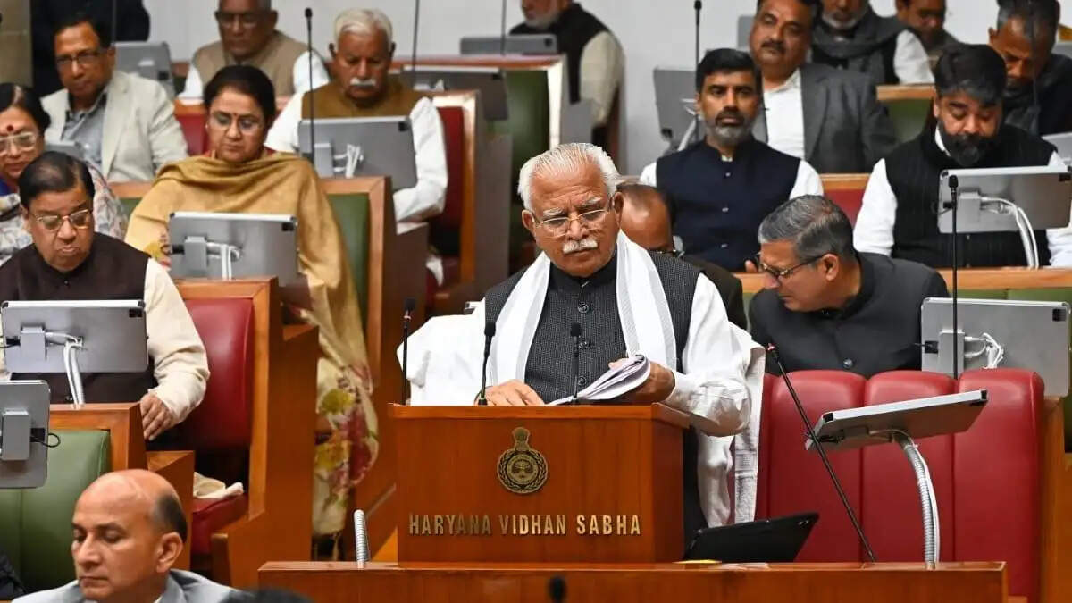 CM मनोहर लाल ने सदन में पेश किया सरकार का रिपोर्ट कार्ड, साढ़े 42 हजार युवाओं को मिली सरकारी नौकरी
