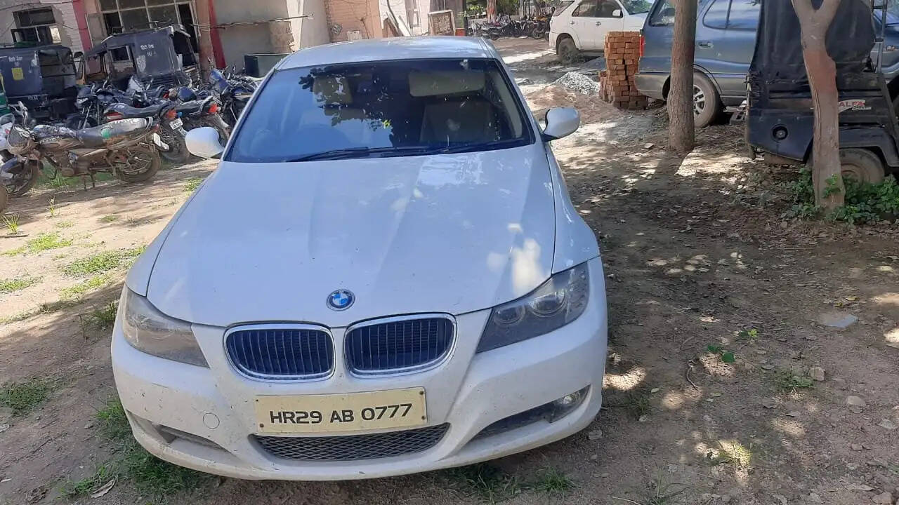 कर्ज उतारने के लिए BMW कार के चोरी होने का रचा ड्रामा, पुलिस को किया गुमराह, पढ़िेये पूरा मामला.