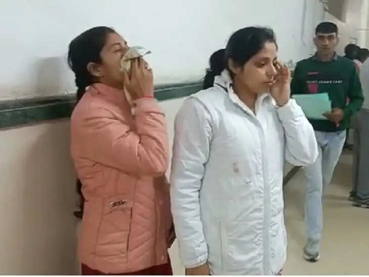 कोहरे के चलते स्कूल बस व रोडवेज की हुई टक्कर, टला बड़ा हादसा