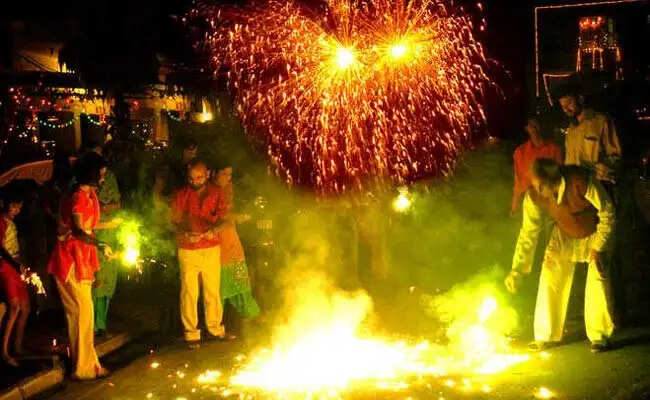 अब केवल इस राज्य में  2 घंटे जलेंगे पटाखे, लेकिन.. सुप्रीम कोर्ट ने दिए दिशा-निर्देश
