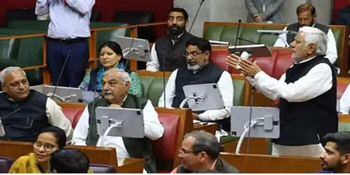 पढ़िए पूरी खबर:- HARYANA विधानसभा का मानसून सत्र आज से शुरु, कई मुद्दों पर सरकार को घेरेगा विपक्ष