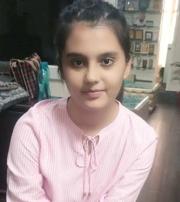 आर्य  कॉलेज के सात विद्यार्थियाें ने बनाया केयूके की मेरिट सूची में स्थान