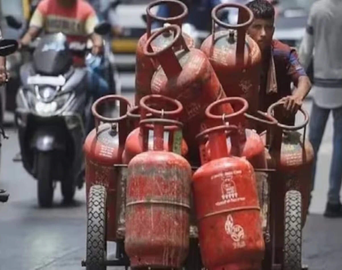 LPG से लेकर क्रेडिट कार्ड तक 1 सिंतबर से होगे 6 बड़े बदलाव, जेब पर पड़ेगा सीधा असर
