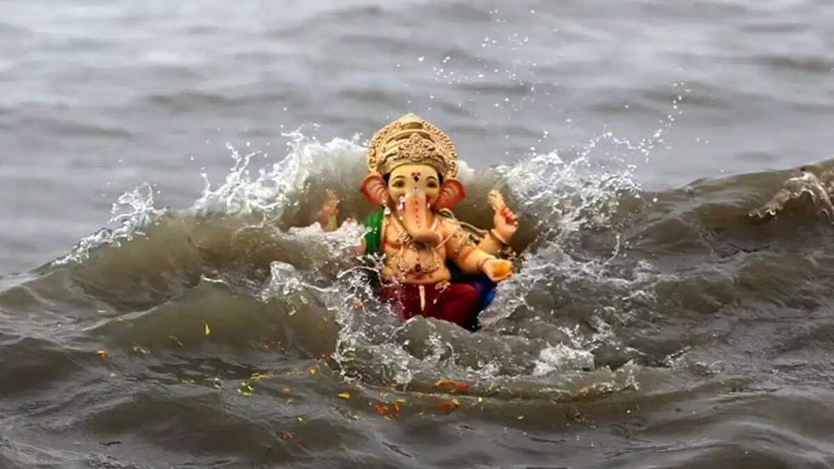 आज धूमधाम के साथ किया जाएगा बप्पा को विदा, गणपति विसर्जन के समय बोलें ये मंत्र