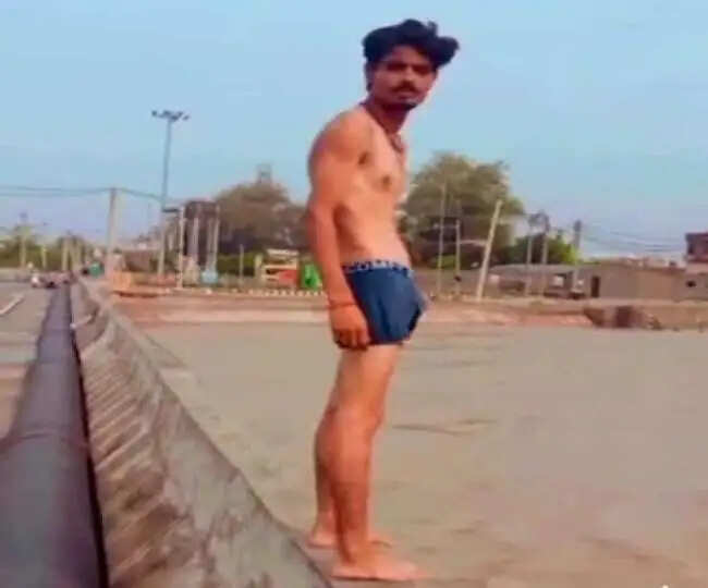 बस तेरा प्यार चाहिए, ये कहते ही युवक ने लगा दी छलांग और फिर...