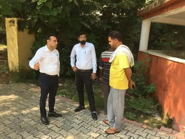 तेज रफ्तार कार चालक की लापरवाही ने तीन बहनों के इकलौते भाई की ली जान.
