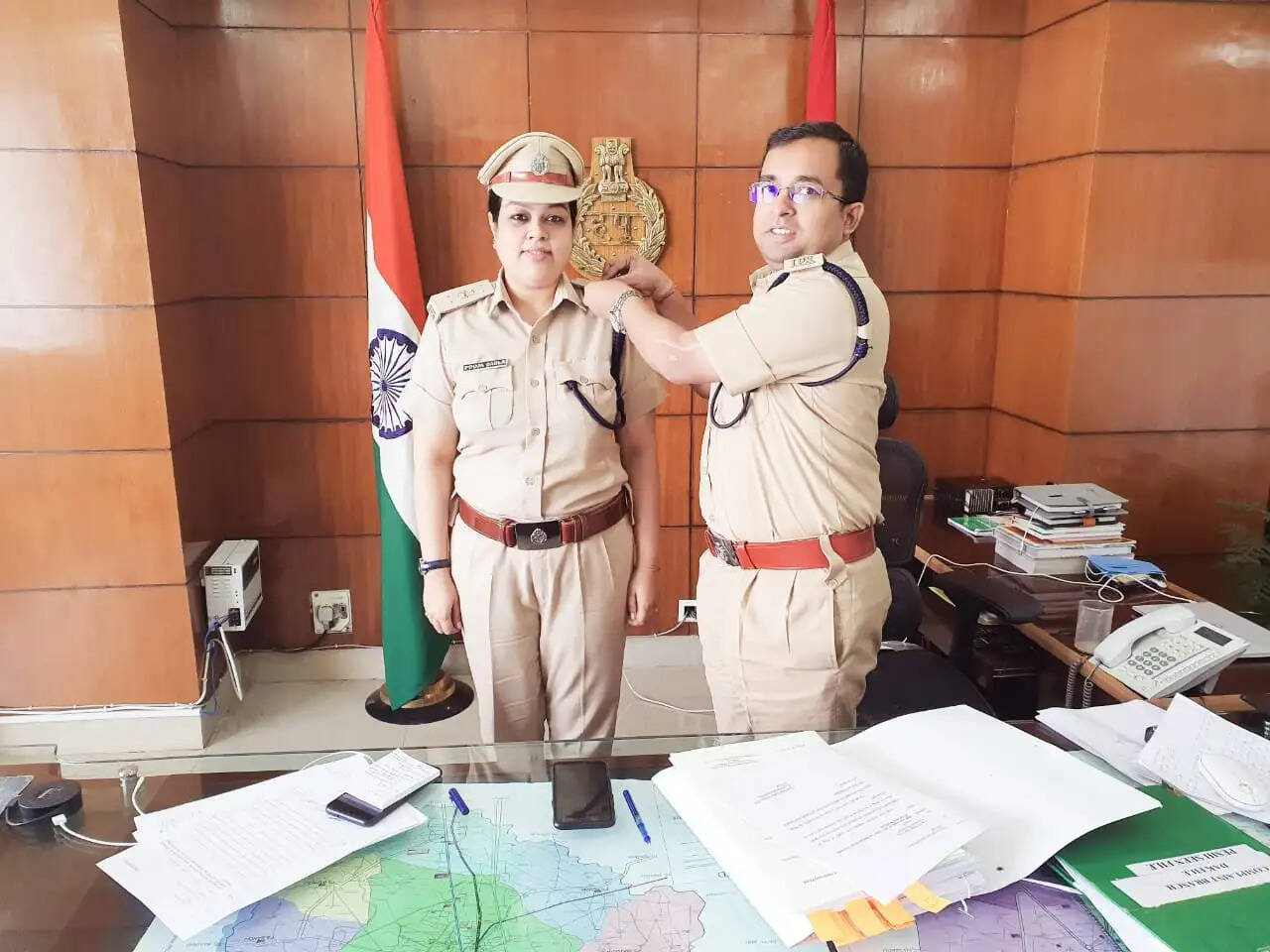 पूजा डाबला बनी ASP, SP ने लगाया स्टार