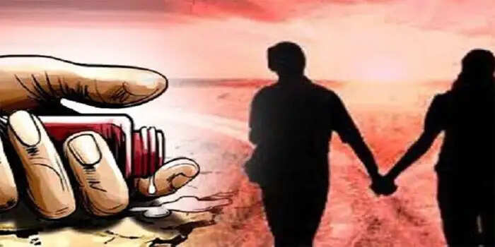प्रेमी जोड़े ने पहले खाया जहरीला पदार्थ, फिर बस मे हुए सवार और फिर..