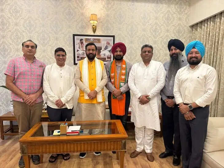 12 घंटे पहले की थी BJP पार्टी जॉइन,अब नेता के आवास पर विजिलेंस की रेड