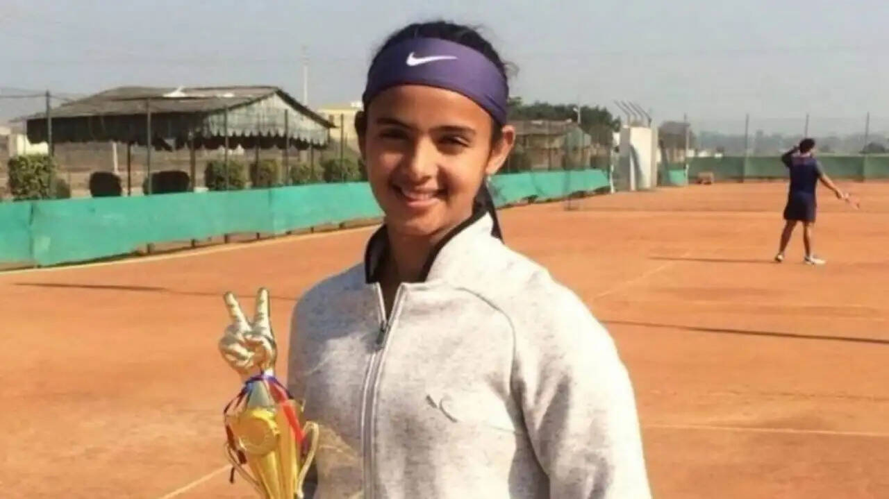 समाज के तानो से मजबूर होकर क्यों  एक पिता ने, अपनी स्टेट लेवल टेनिस प्लेयर बेटी को मारा