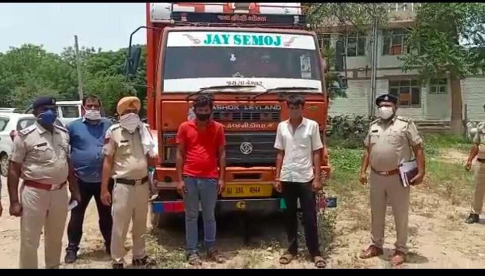 शराब तस्करी पर हरियाणा पुलिस का बड़ा एक्शन,  अंग्रेजी शराब की 500 पेटी शराब जब्त