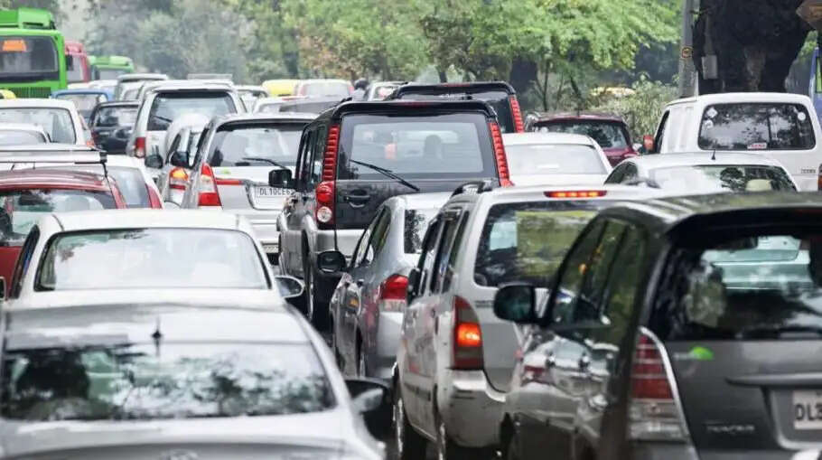 दिल्ली सरकार का वाहन चालकों के लिए अल्टीमेटम जारी, सड़क पर न उतारे ये वाहन, होंगे जब्त