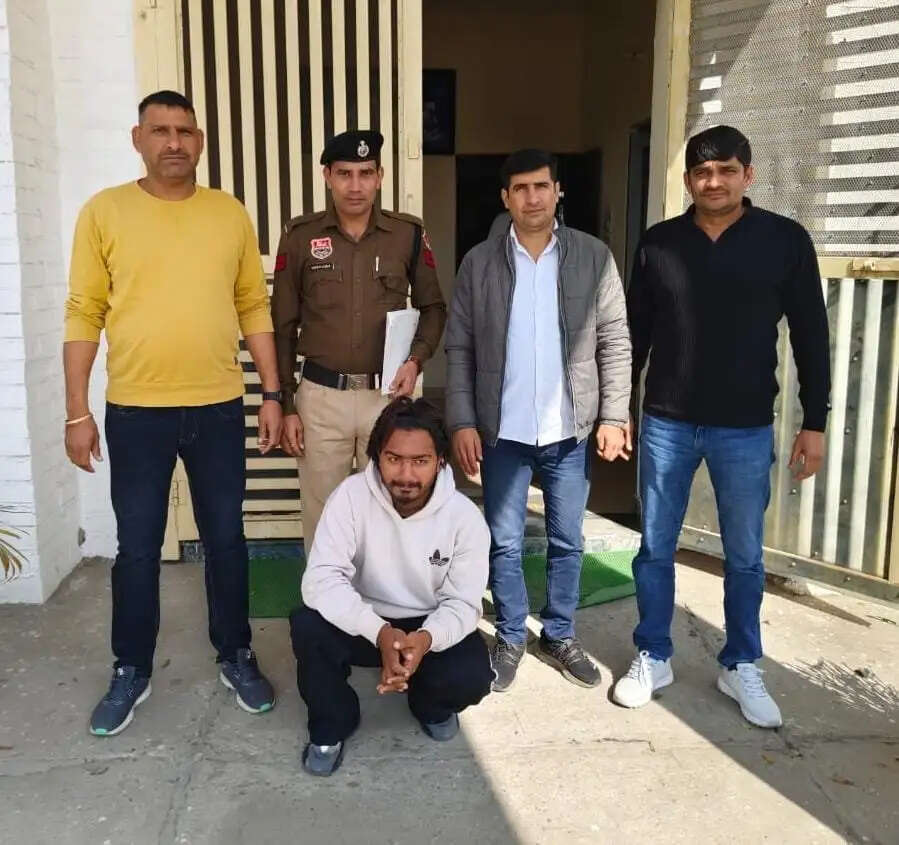 शौक पूरा करने के लिए खरीदा था अवैध देसी पिस्तौल, अब गिरफ्तार