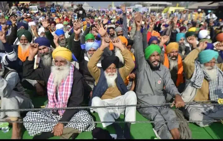 पंजाब और उत्तर प्रदेश से भारी मात्रा में पहुंचे किसान, चढूनी कर रहे आंदोलन की अगुआई.
