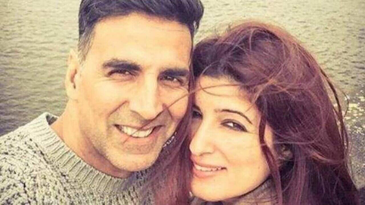 बॉलीवुड एक्टर टविंकल खन्ना हाथ में चाकू लिए आई नज़र, पढ़िए खबर