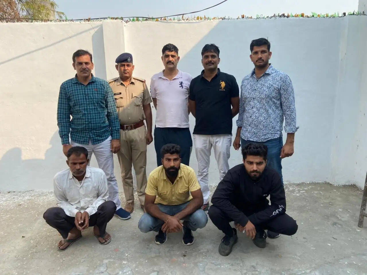 मादक पदार्थ तस्करों को एंटी नारकोक्सि सेल पुलिस टीम ने किया गिरफ्तार