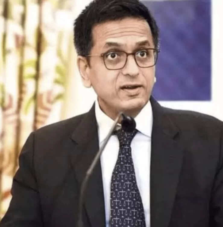 600 से ज्यादा वकीलों की CJI को चिट्ठी, लिखा- न्यायपालिका खतरे में