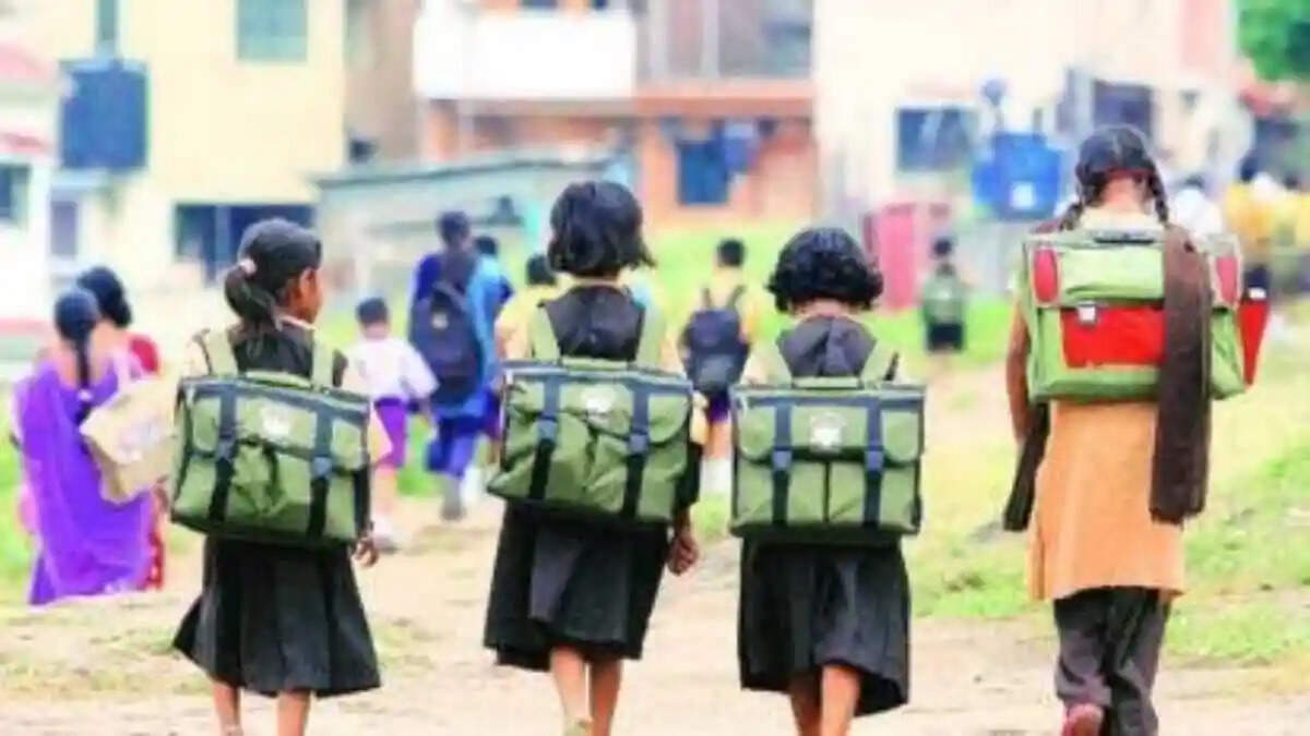 हरियाणा में स्कूलों की बदली टाइमिंग, जानें नई टाइमिंग