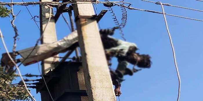 PANIPAT: ट्रांसफार्मर ठीक करने चढ़ा कर्मी, करंट लगने से हुई मौ*त
