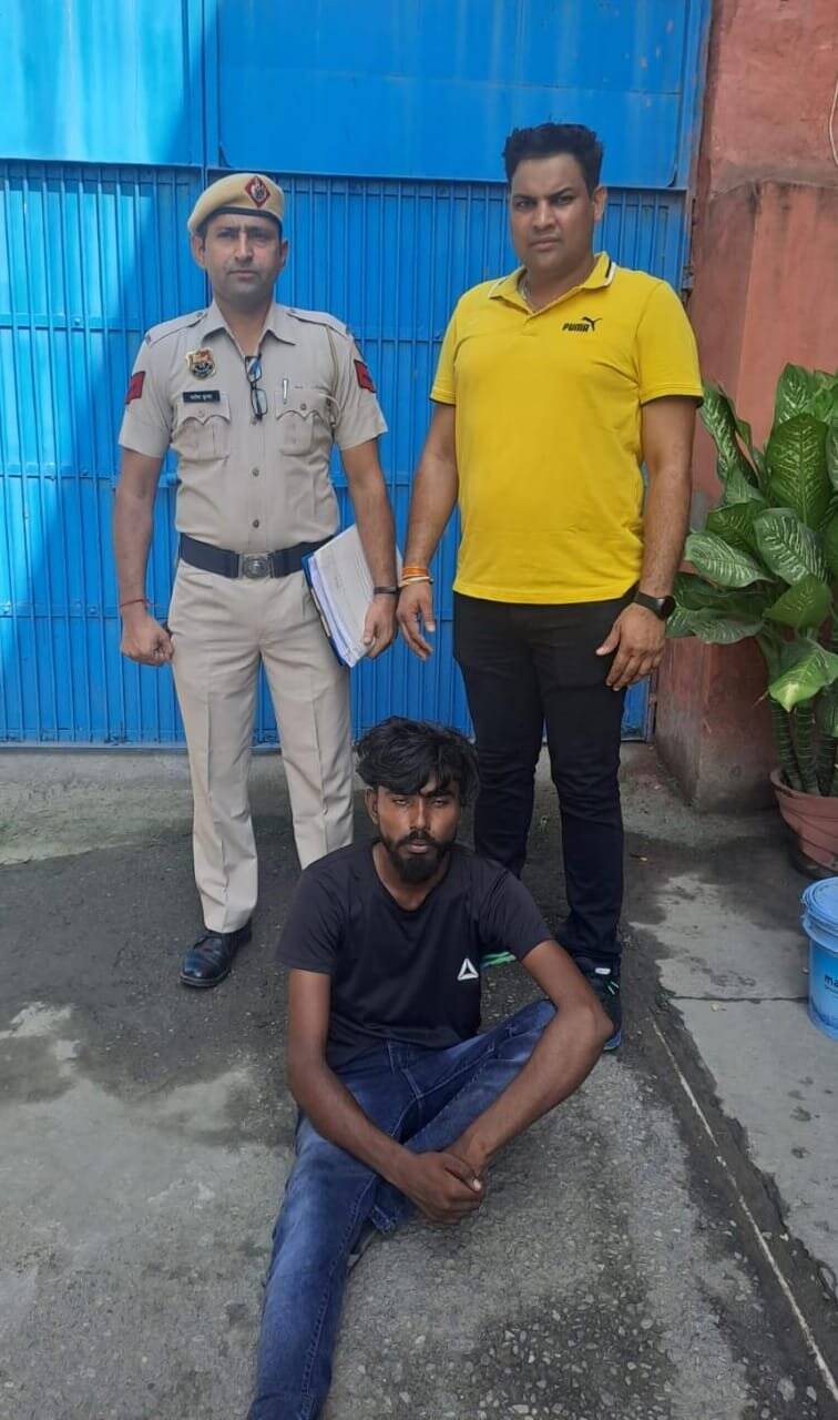 दोस्तों में रौब जमाने के लिए रखता था पिस्तौल, अब गिरफ्तार