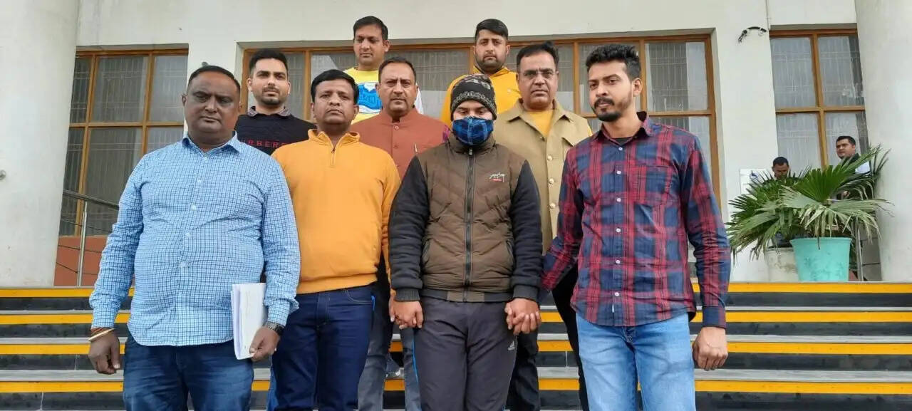 3 ह*त्या के बाद की थी घी व्यापारी की चौथी ह*त्या, आरोपी ने चलाई पुलिस पर गोलियां, अब गिरफ्तार