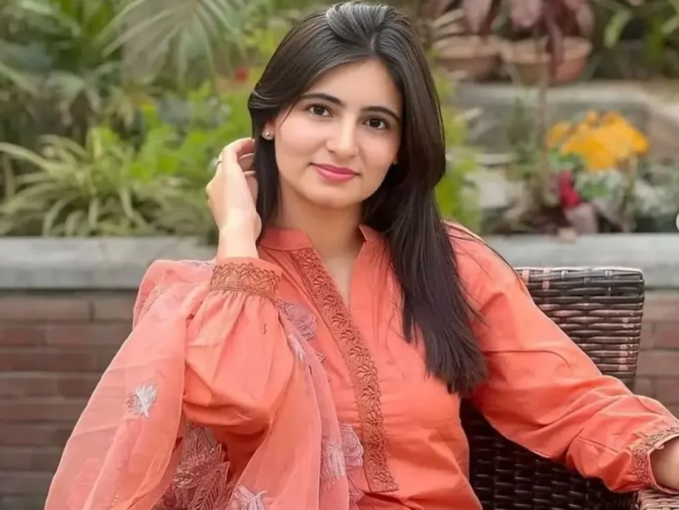 IAS Srishti Dabas: बिना कोचिंग UPSC पास कर IAS सृष्टि डबास ने रचा इतिहास, इंडिया 6वीं रैंक हासिल की