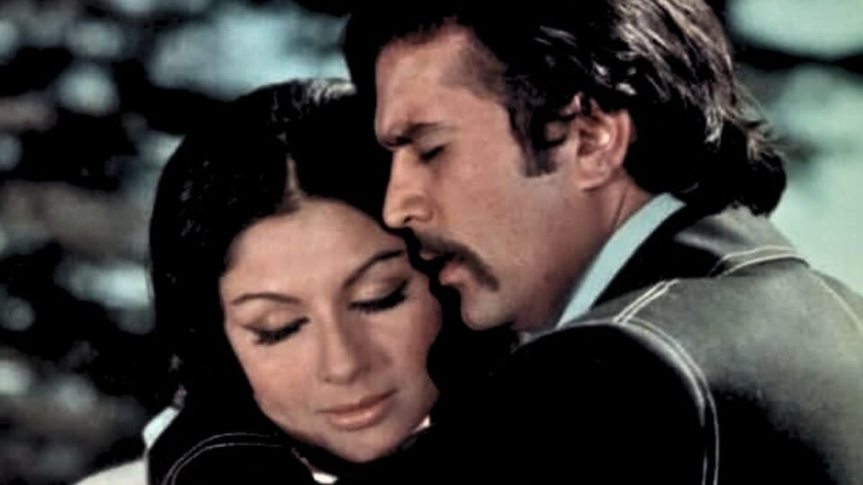 Old Bollywood Song 50 वर्ष पहले हर गली-मोहल्ले में सुनाई देता था किशोर कुमार का यह कल्ट क्लासिक सॉन्ग, 5 दशकों बज रहा है डंका